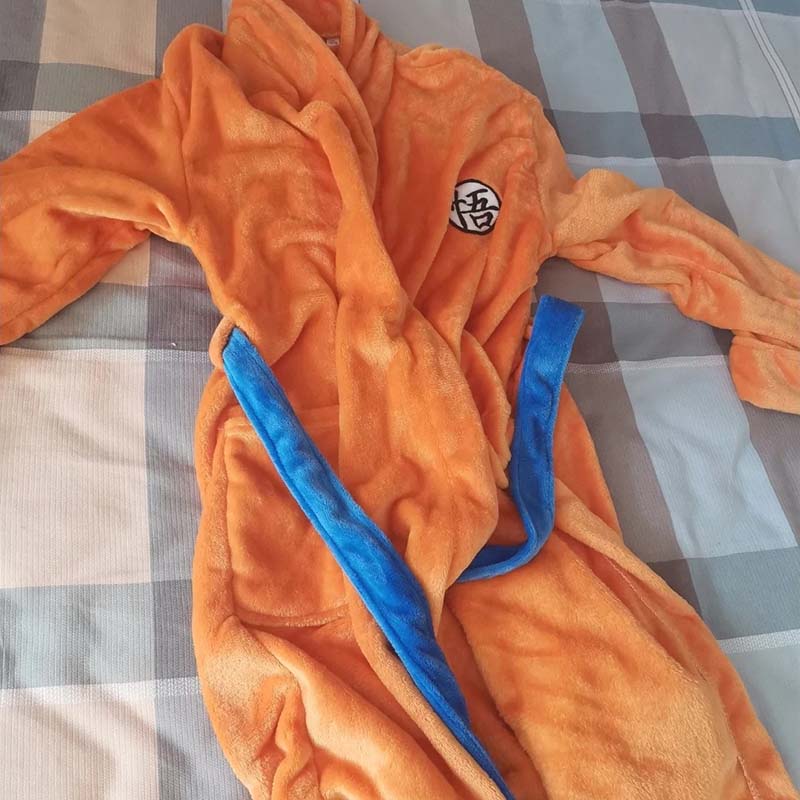 Dragon Ball Z Son Goku Bathrob – обзор и цена Cosplay Fireball Prop