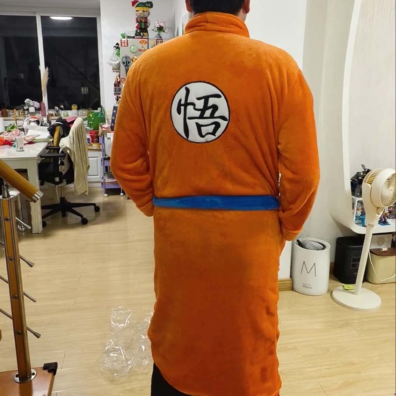 Dragon Ball Z Son Goku Bathrob – обзор и цена Cosplay Fireball Prop